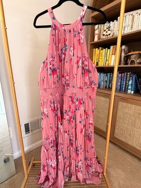 City Chic Pink Floral Pleated Dress -Halter neck. NEW